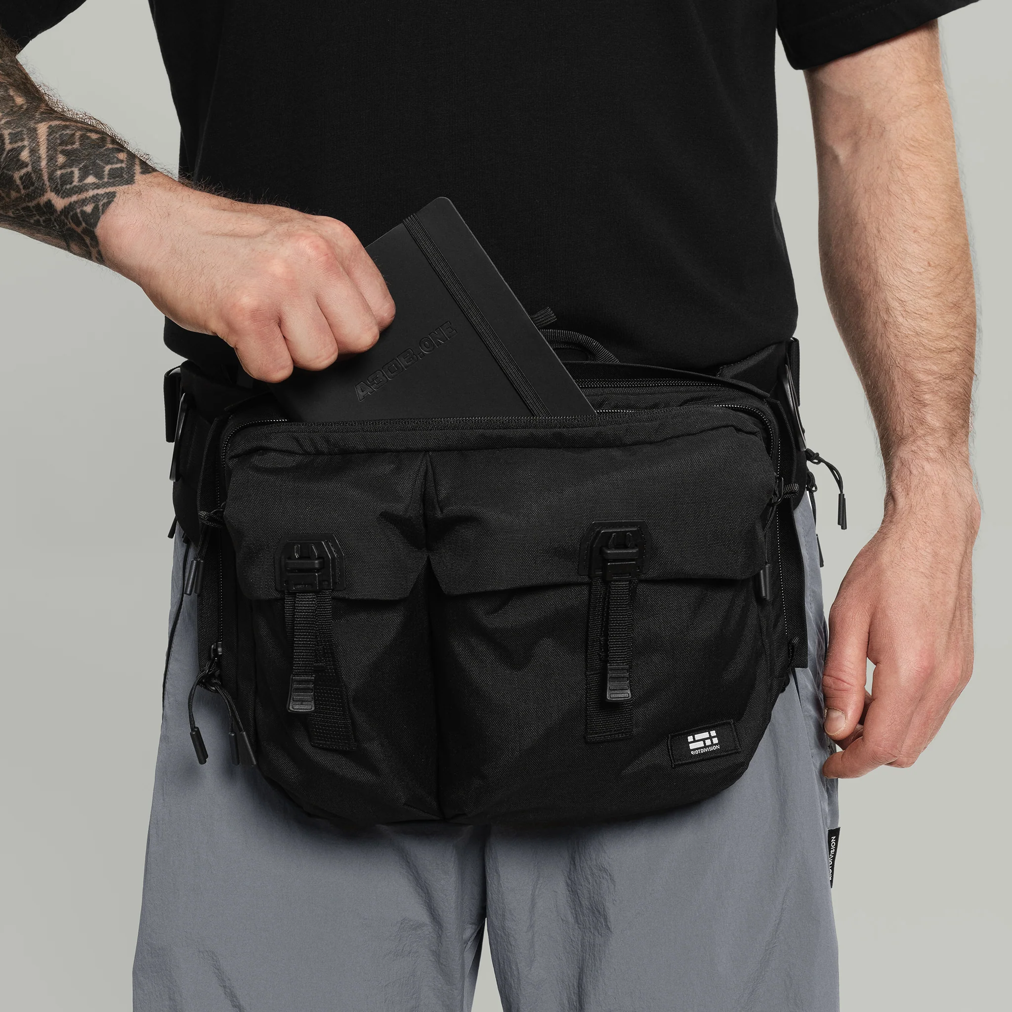 3CH0 2 Pockets Waist Bag Gen.1 RD-3CH02PWB_GEN.1 BLACK - Image 17