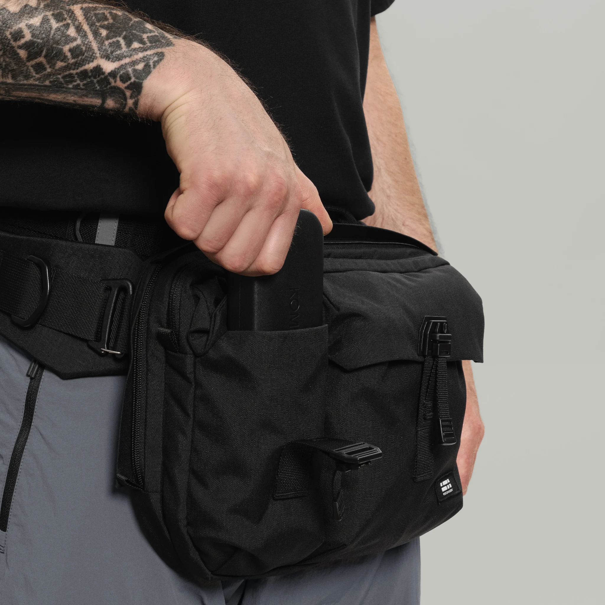 3CH0 2 Pockets Waist Bag Gen.1 RD-3CH02PWB_GEN.1 BLACK - Image 19