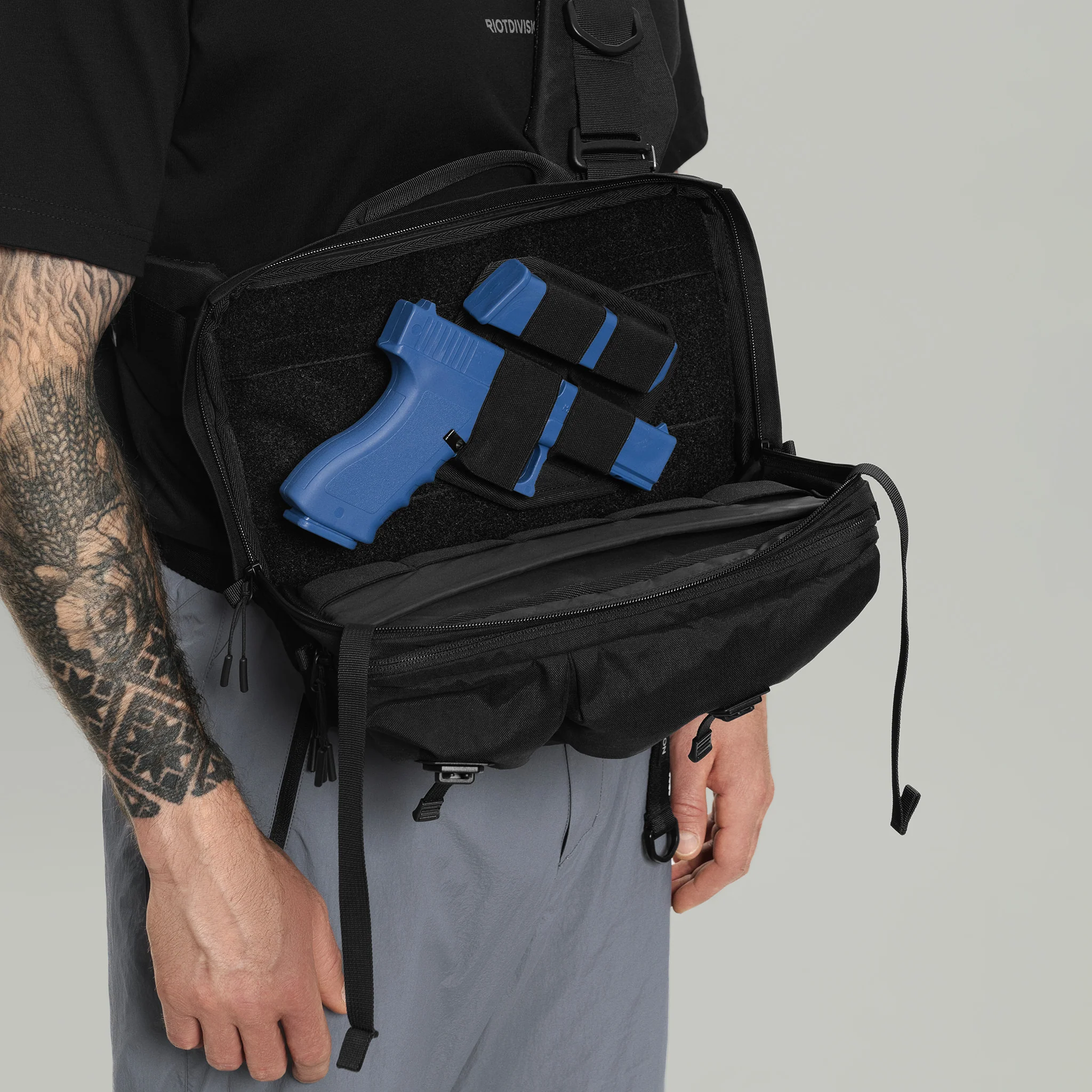 3CH0 2 Pockets Waist Bag Gen.1 RD-3CH02PWB_GEN.1 BLACK - Image 5