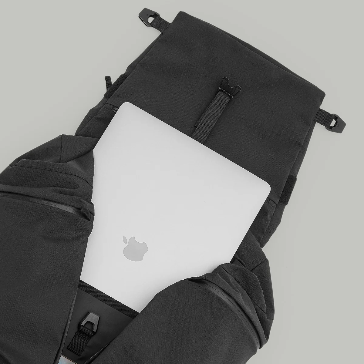 F28 Backpack Gen.2 RD-F28B_GEN.2 BLACK - Image 24